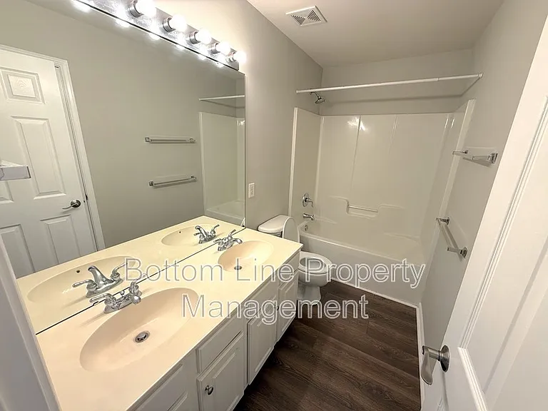 10016 Heatherly Ct — Photo 14