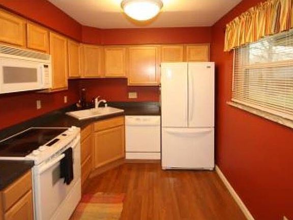 3rd image of 2633 Honeyhill Ct