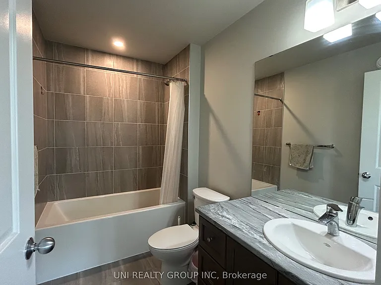 70 Stanhope Ct — Photo 19