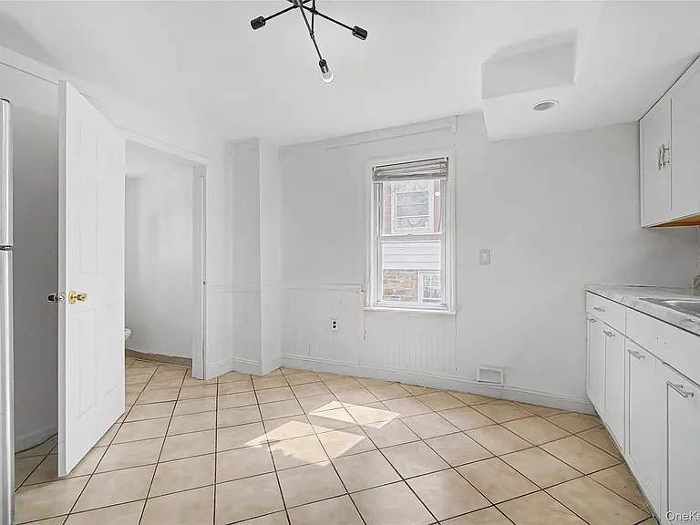 241 N Main St — Photo 8