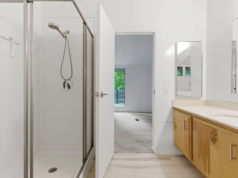 11944 Miller Rd NE — Photo 21