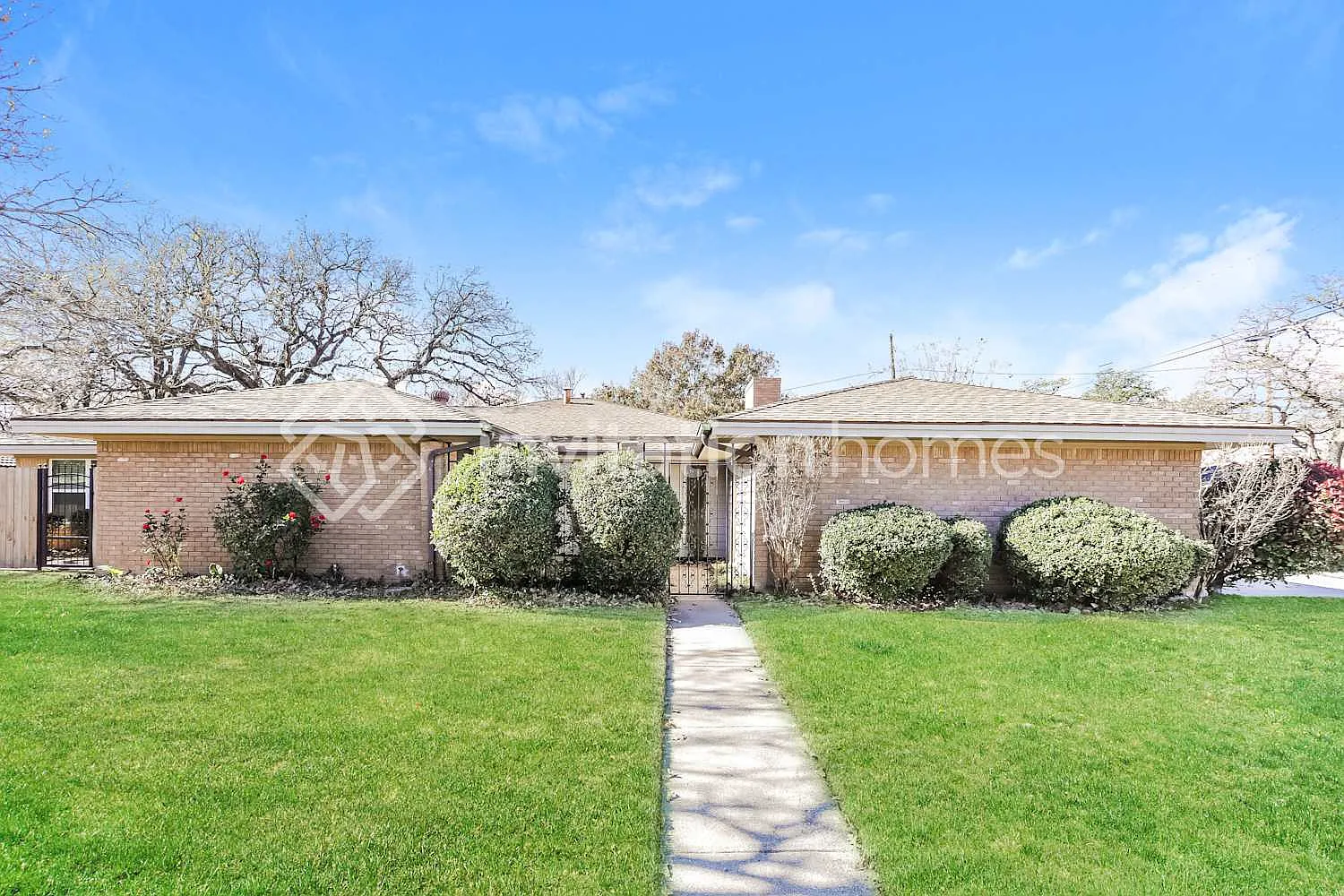 1765 Brown Hurst, TX 76054 — Photo 1