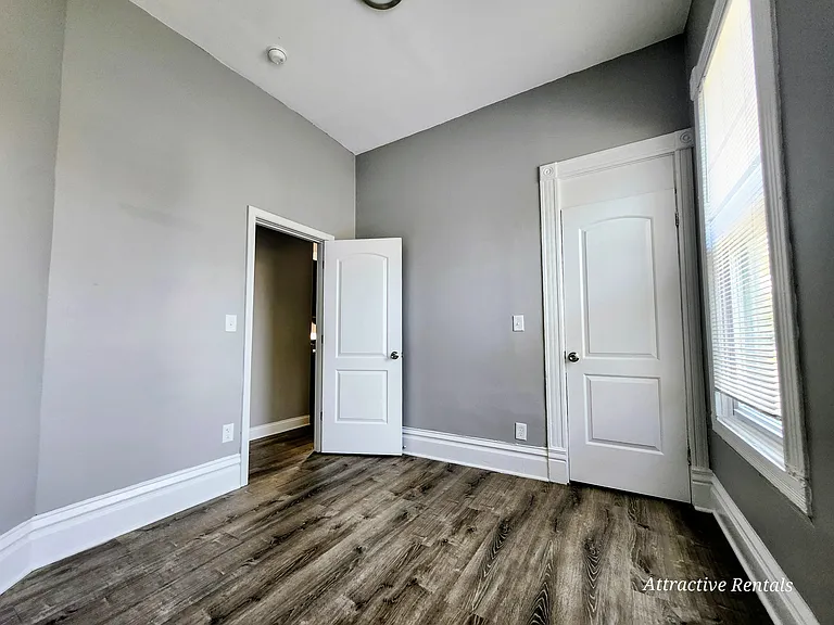 5700 S Wabash Ave #1 — Photo 9