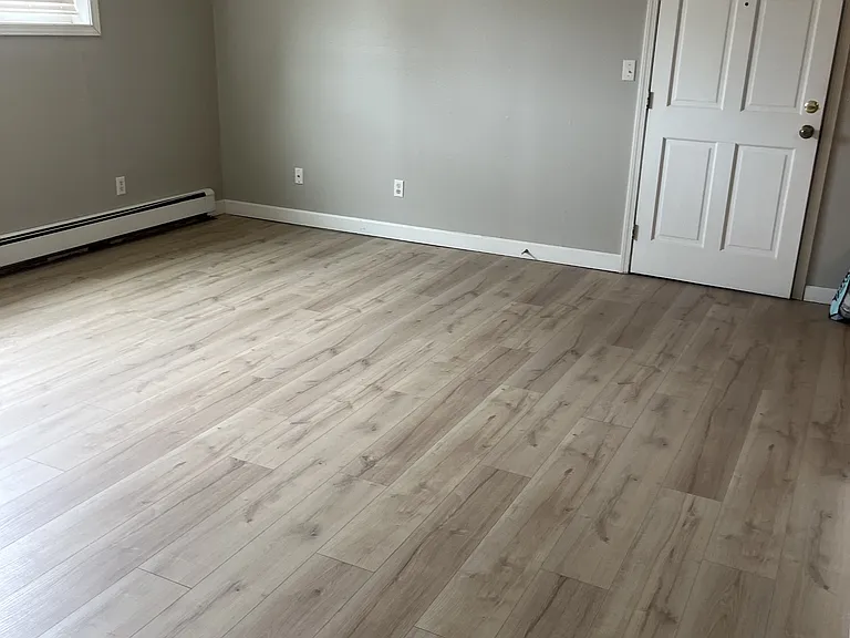 104 6th St NE #1 — Photo 7