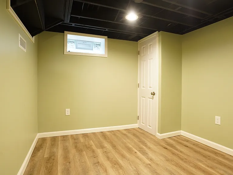 Basement Extra Room