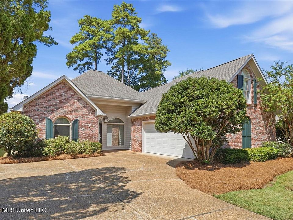 1st image of 715 Esplanade Dr
