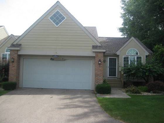 1st image of 22 Drake Dr W