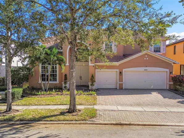 3858 W Hibiscus St, Fort Lauderdale, FL 33332