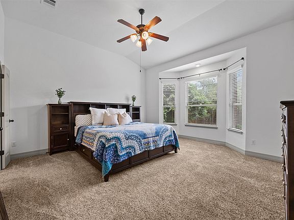 4th image of 8000 Alophia Dr
