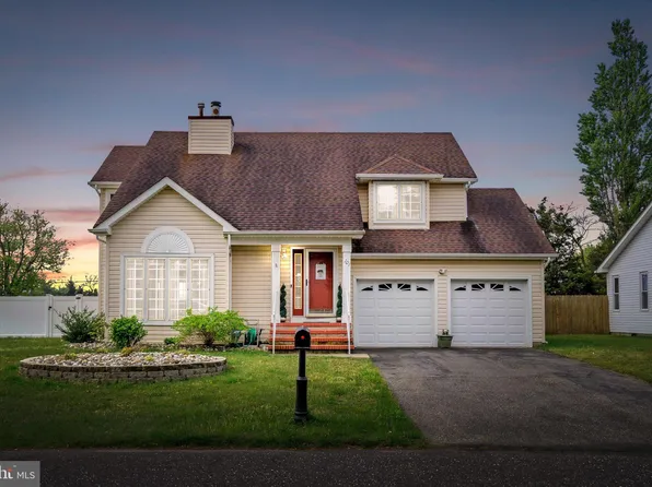 101 Oneida Lake Dr, Little Egg Harbor, NJ 08087
