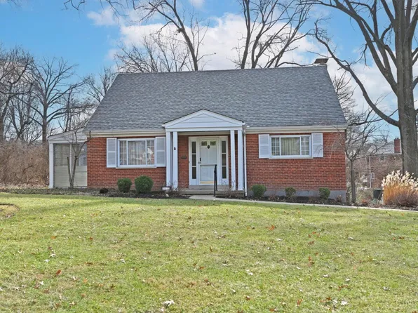 6640 Meadow Ridge Ln, Cincinnati, OH 45237