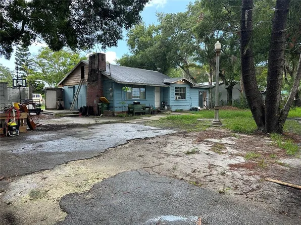 2410 Novus St, Sarasota, FL 34237