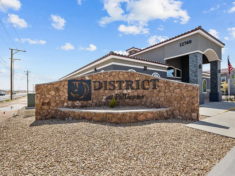 DISTRICT AT PELLICANO — Photo 43