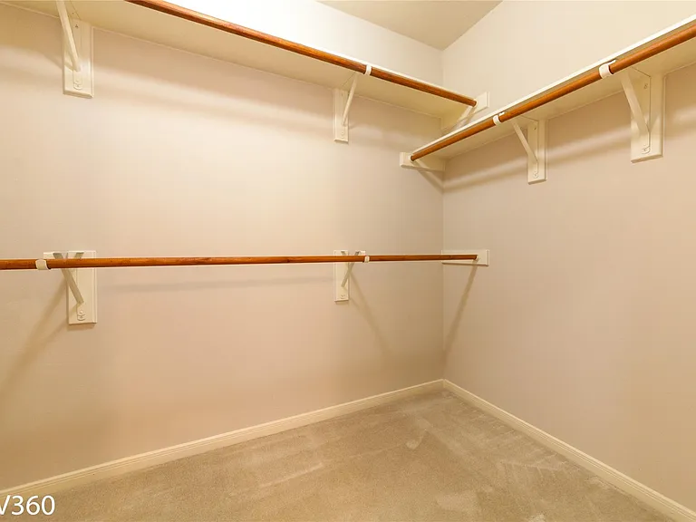 2943 Meadowglen Crst — Photo 19