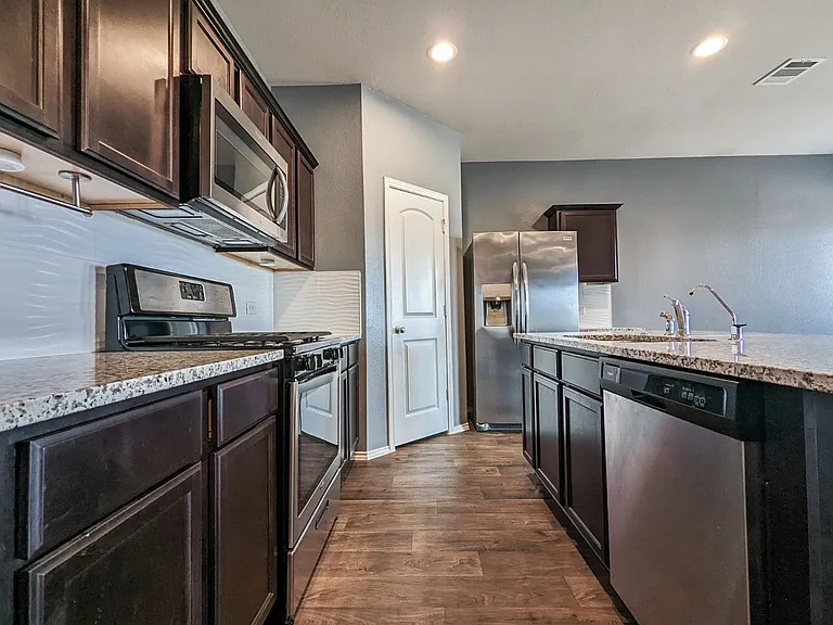 14541 Montclair Way — Photo 8