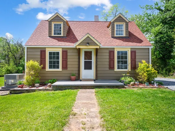 1039 Combs Cove Dr, Forest, VA 24551