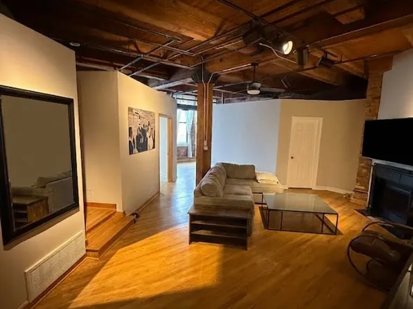 913 W Van Buren St, Chicago, IL 60607