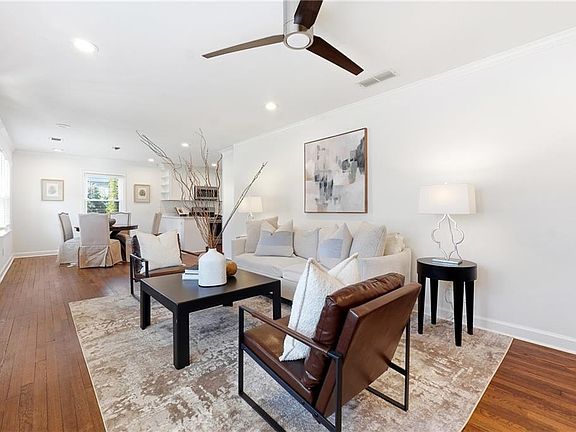 3rd image of 2629 Henderson Rd