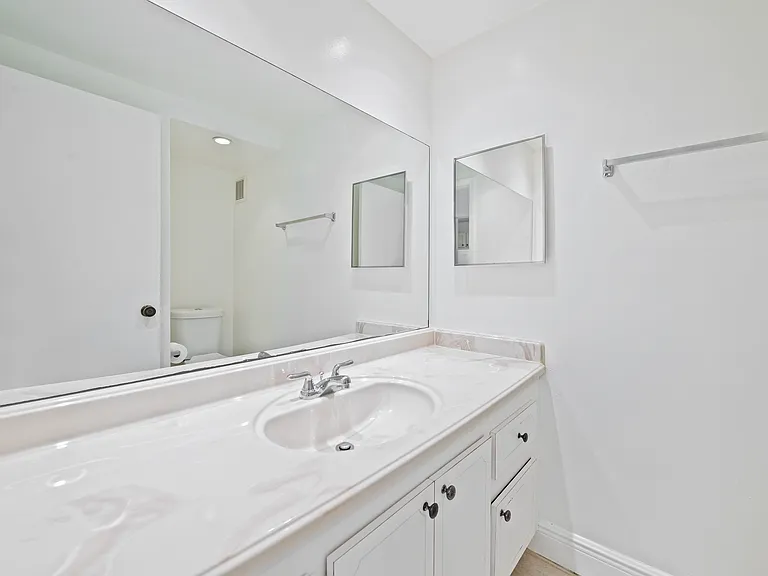 140 Lakeview Dr #103 — Photo 14