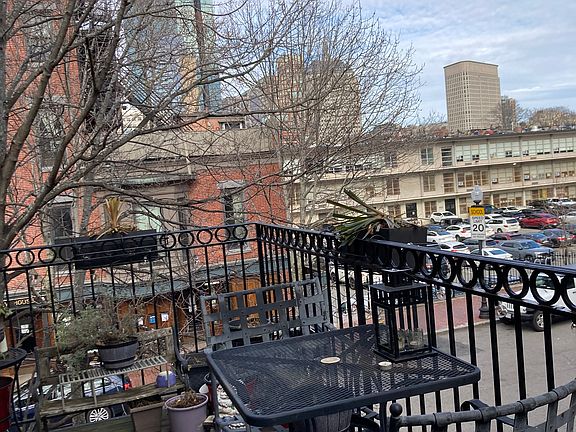 5th image of 19 Dartmouth St APT 3