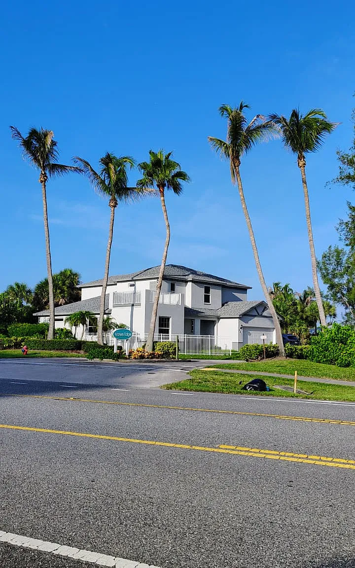 4 bed, 4.5 bath, 3051 sqft, $5,900 — Photo 1