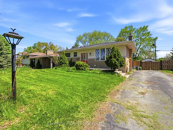 3rd image of 1192 Kaladar Dr