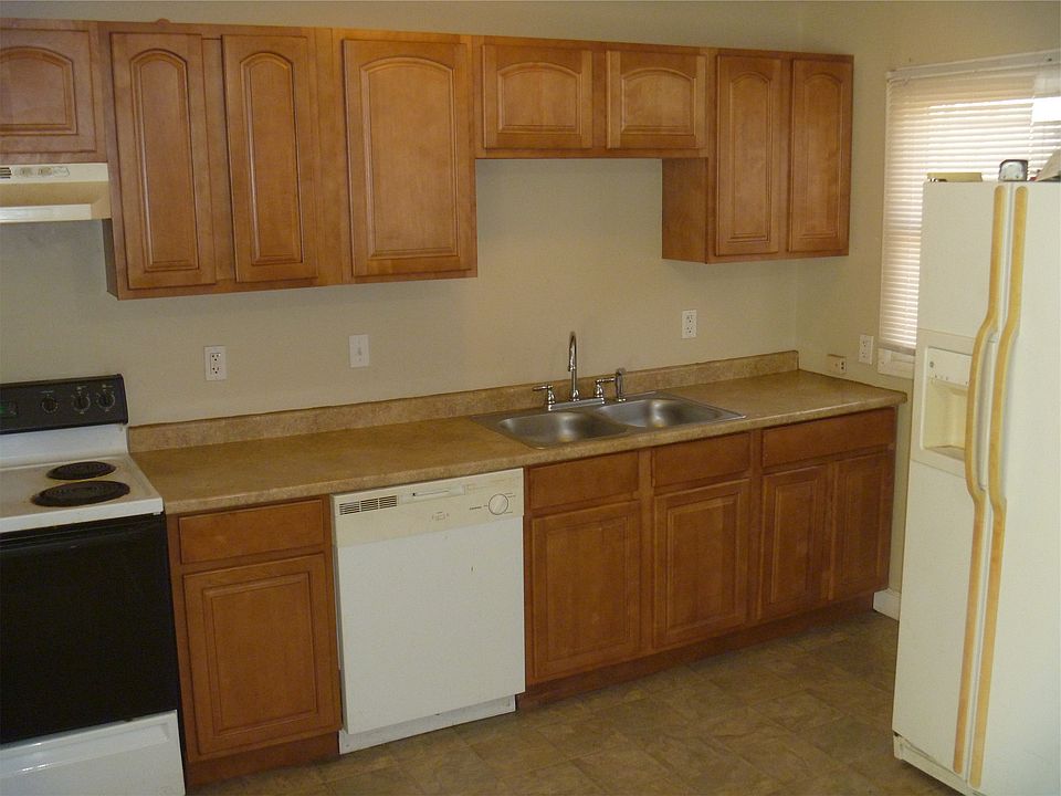 2nd image of 10814 Bennington Ave