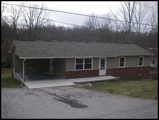 2nd image of 570 Prentice St