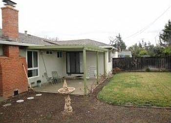 2nd image of 1614 Inglis Ln