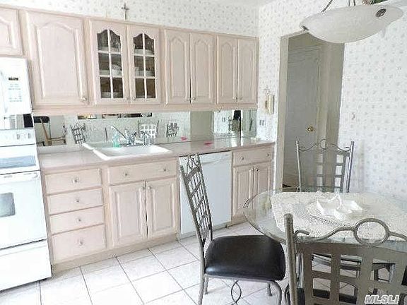 5th image of 160 Ronni Dr