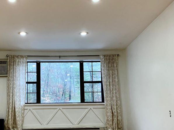 53 Swanson Ct APT 22C