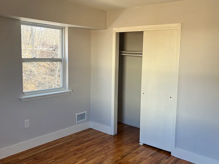 River Edge Apartments — Photo 111