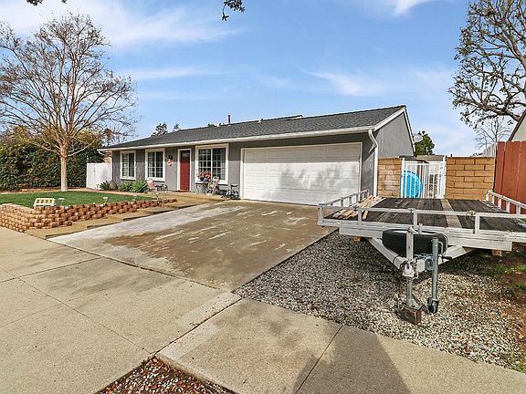 2nd image of 3091 Lodgewood St