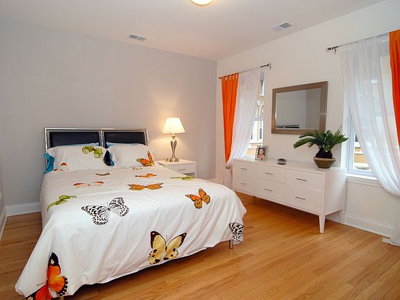 5th image of 7411 N Hoyne Ave APT 1