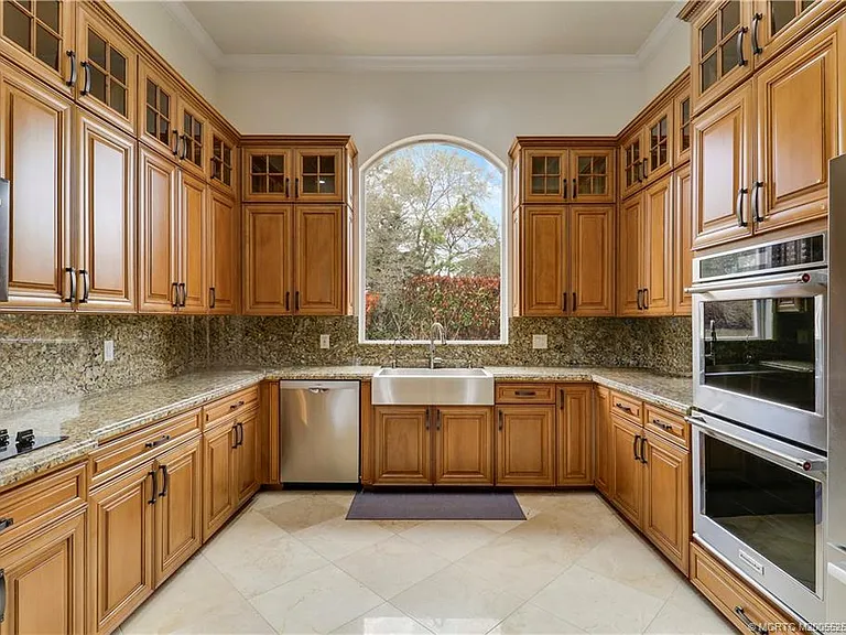 5628 SW Gray Fox Dr — Photo 17