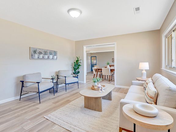 4th image of 1612 Sunray Dr