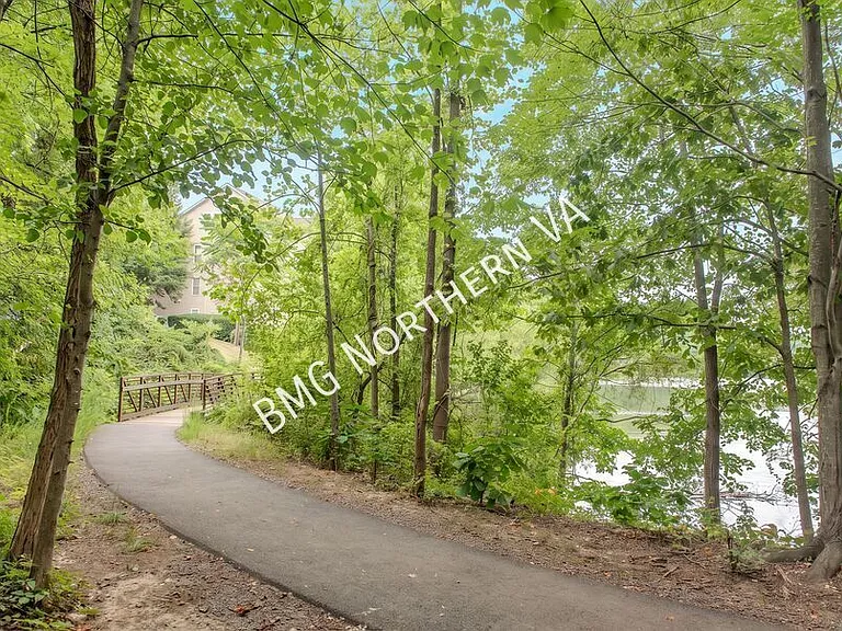 6001 Keble Dr — Photo 76