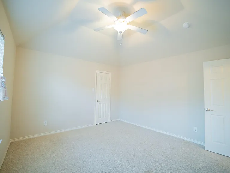 15105 Regal Oak Ln — Photo 23