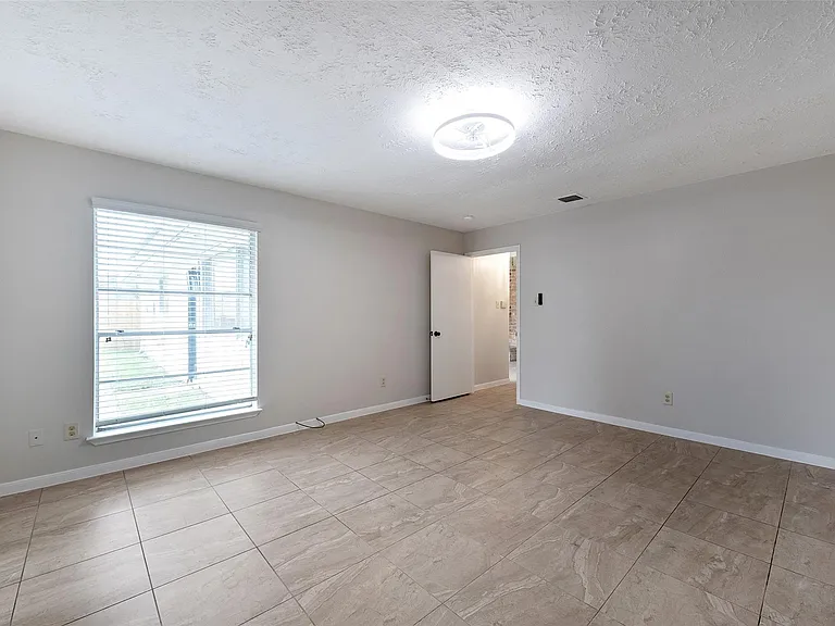 16419 Lost Quail Dr — Photo 19