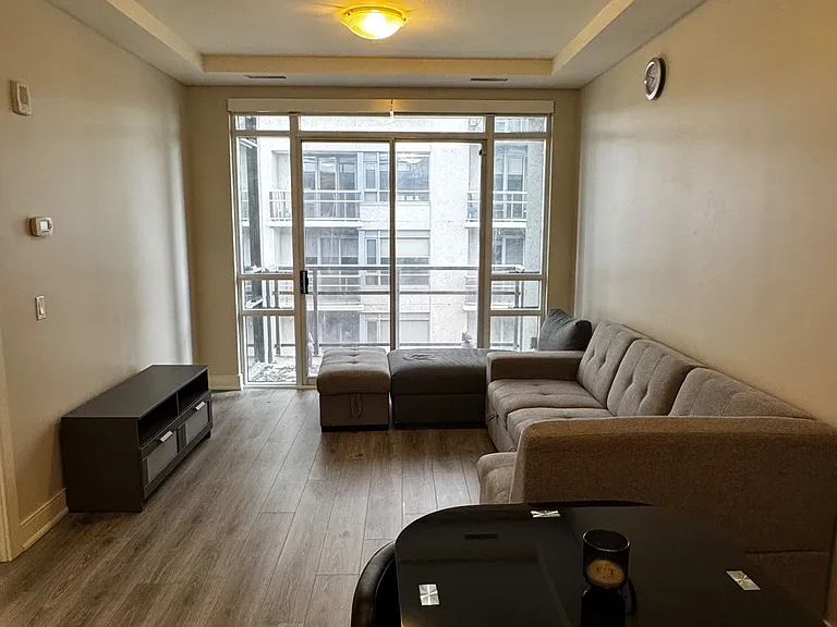 150 Main St W #13 — Photo 4
