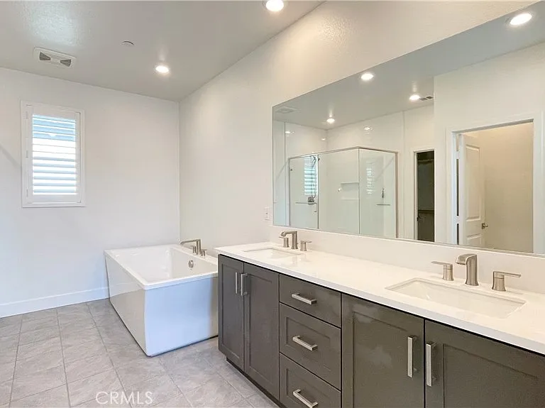 202 Zawn — Photo 16