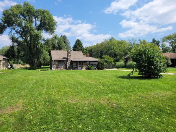 13040 29 Mile Rd, Albion, MI 49224