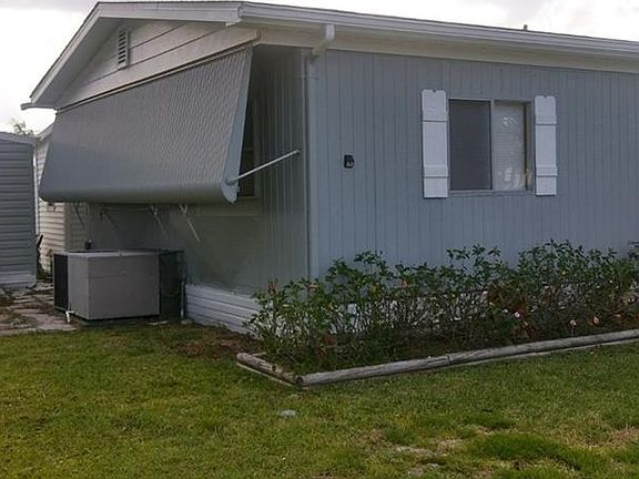 3rd image of 2 Florencia Ln
