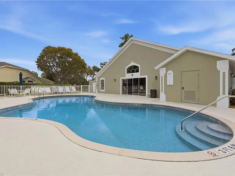 5778 Greenwood Cir — Photo 33