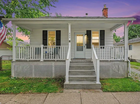 425 E Saint Clair St, Marine City, MI 48039