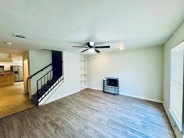 5810 Twisted Pine Ct #C — Photo 2