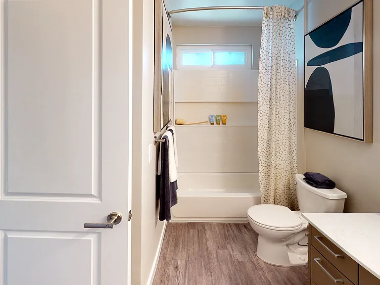 Vercanta Newport Beach | Newport Beach, CA | Bathroom