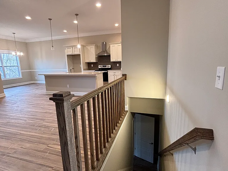 102 Hickory Grove Ct — Photo 5