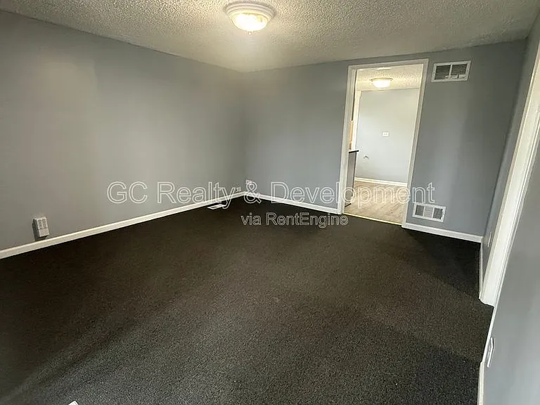 5102 S Mulligan Ave #3 — Photo 3