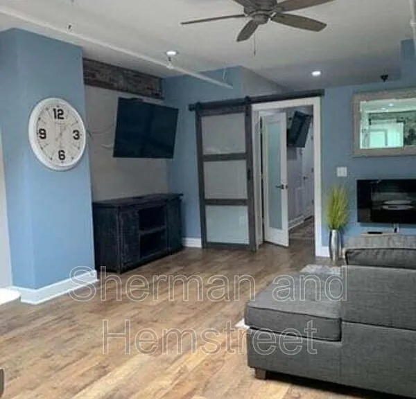 1118 Broad St — Photo 7